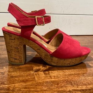 American Eagle by Payless Size 10 Hot Pink heels